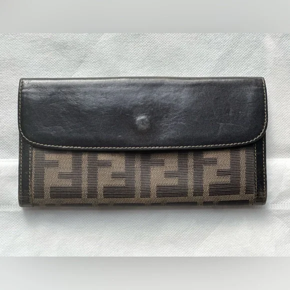 FENDI Zucca Wallet — Brown/Black — Made in Italy - Authentic Vintage ✨ - Picture 1 of 13